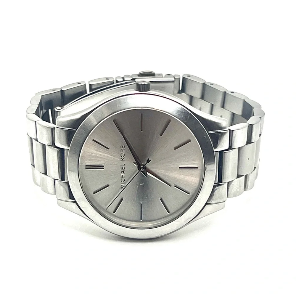 Michael Kors Runway Slim Watch Silver Unisex 40mm case 7" Wrist New Battery - Picture 10 of 10